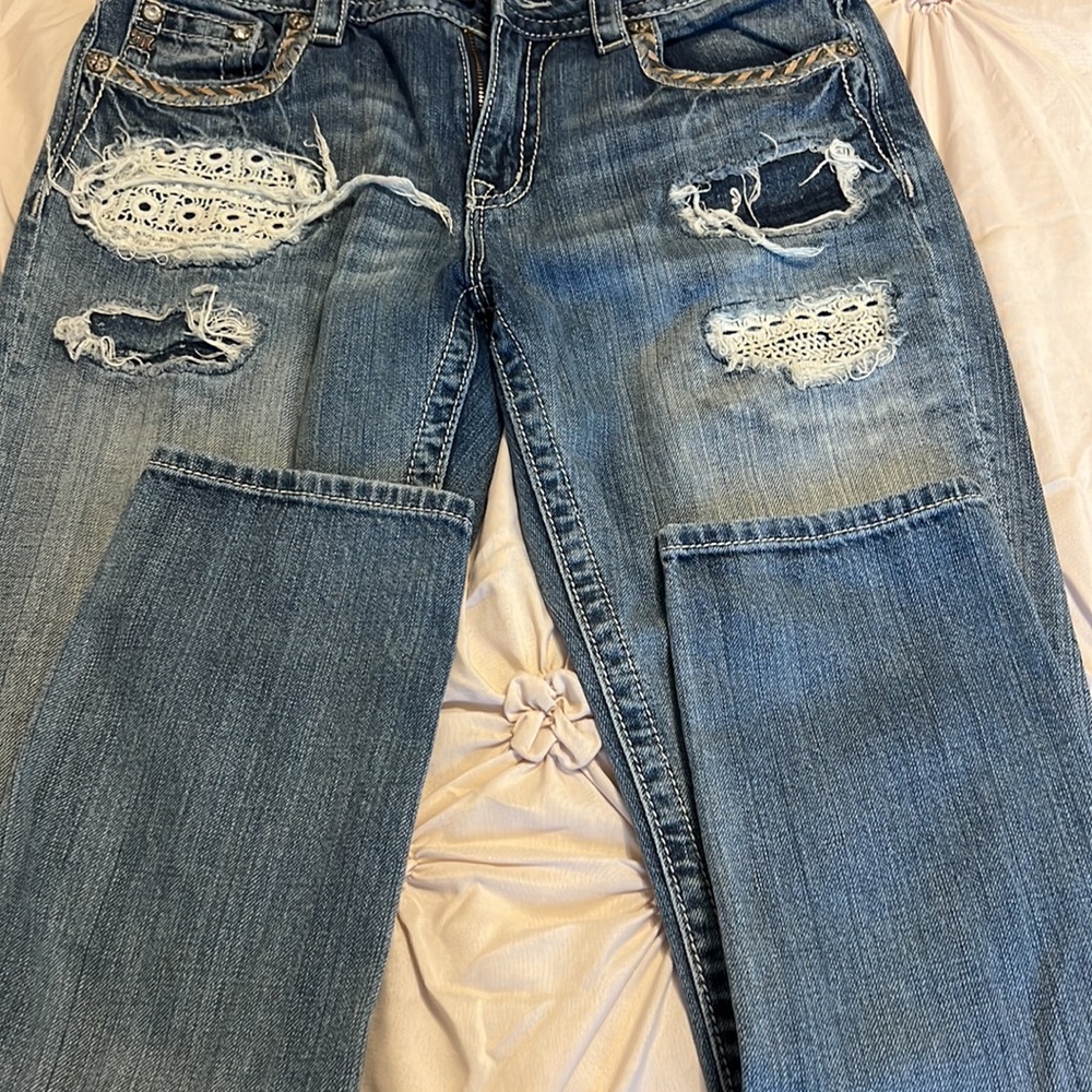 Like new Miss Me Boyfriend Cut Jeans Sz 28 - Picture 5 of 11